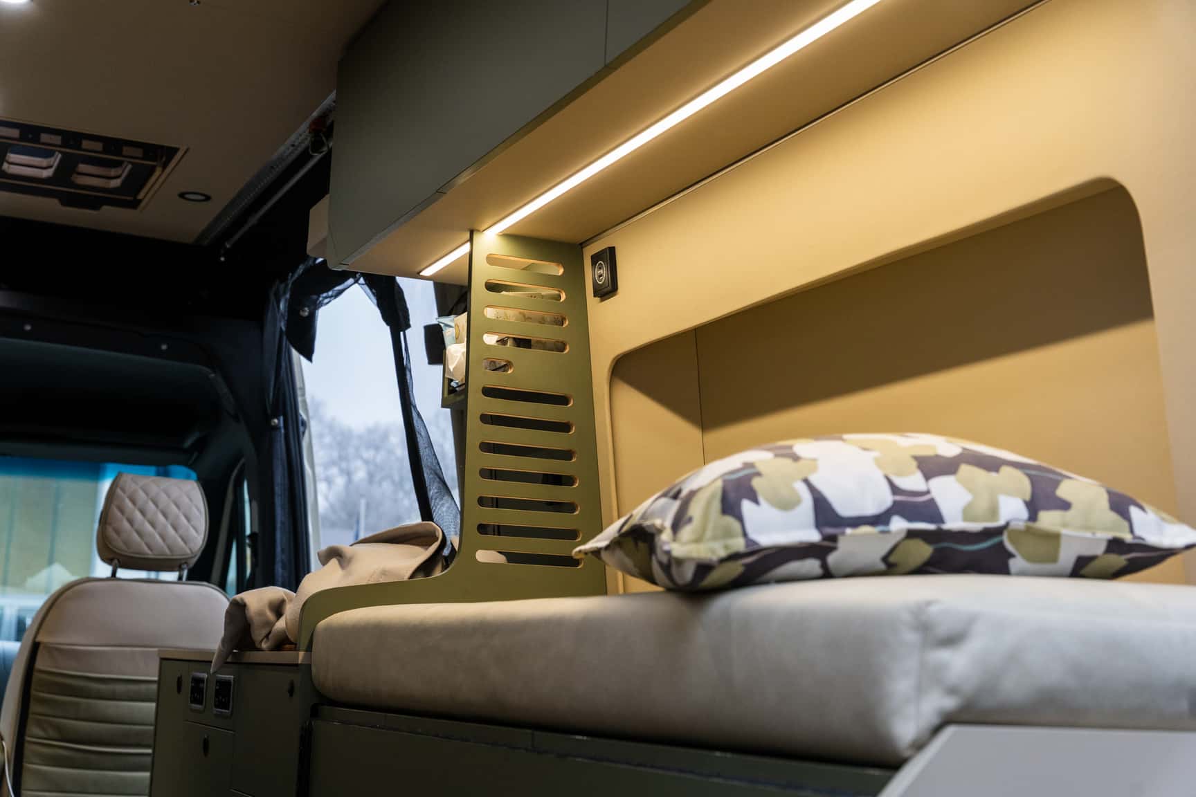 Gemütlichkeit und individuelle Oberflächen im Innenausbau