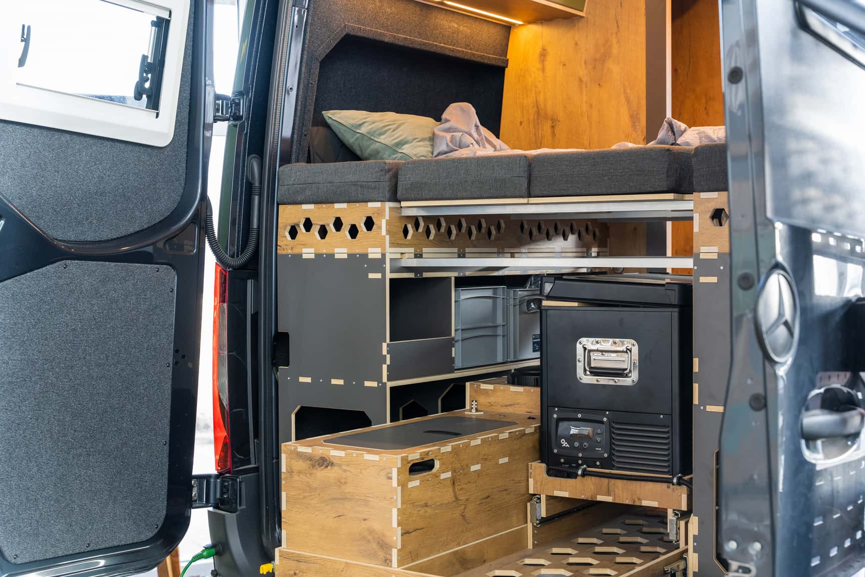 Hier sieht man die Campany-typischen Zapfenverbindungen