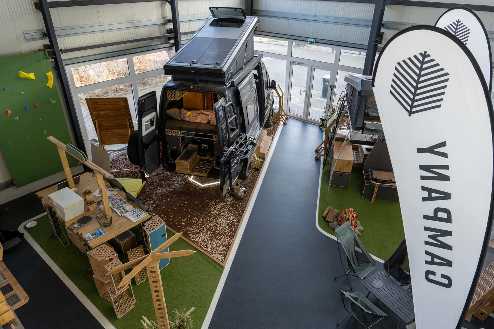 Campany Showroom von oben