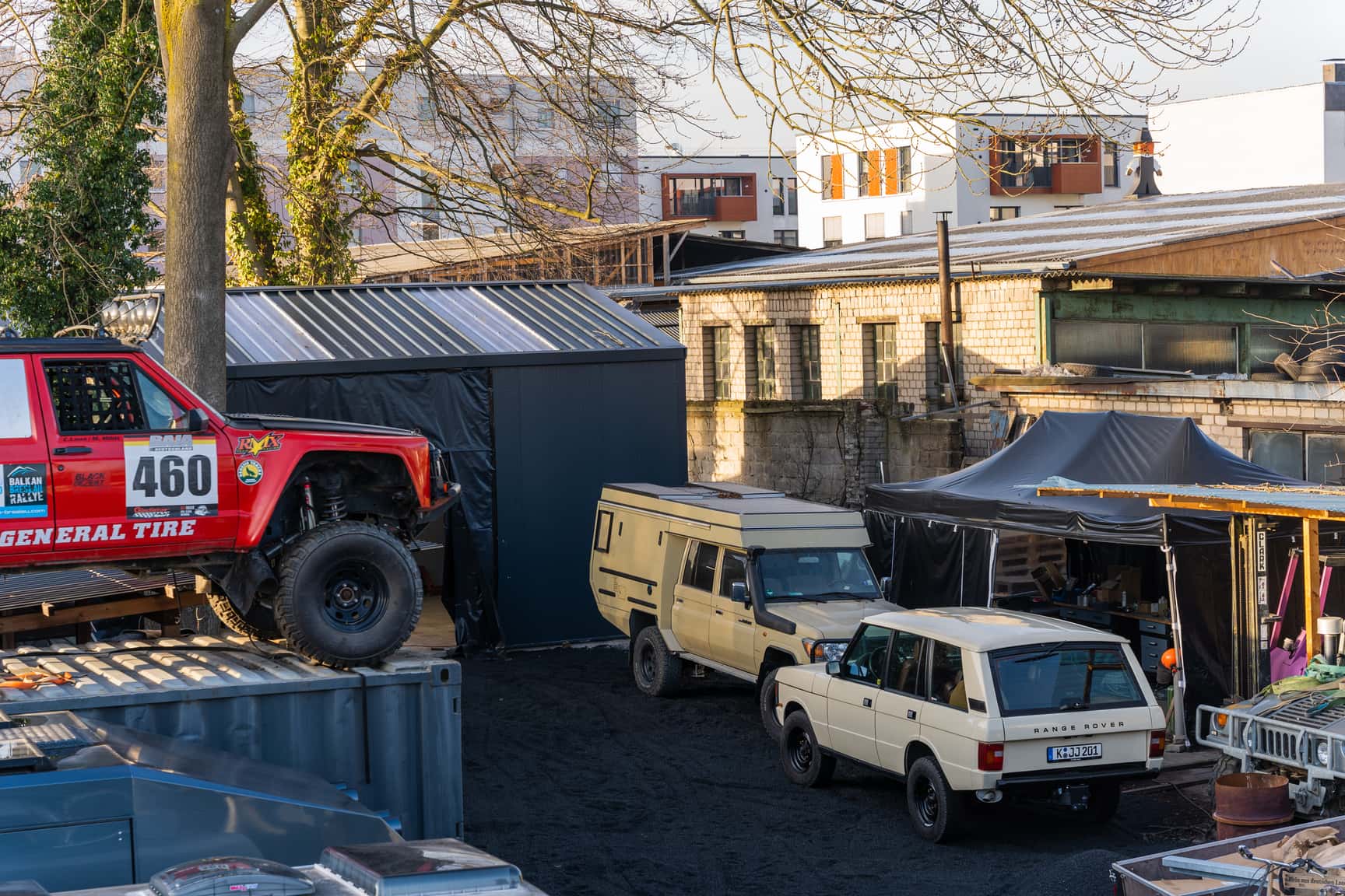 Der Hof von Ellie Vans zeugt von einer ereignisreichen Vergangenheit