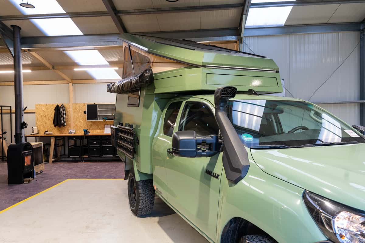 Toyota Hilux mit der Trailcat Kabine in der Flat-Top Variante