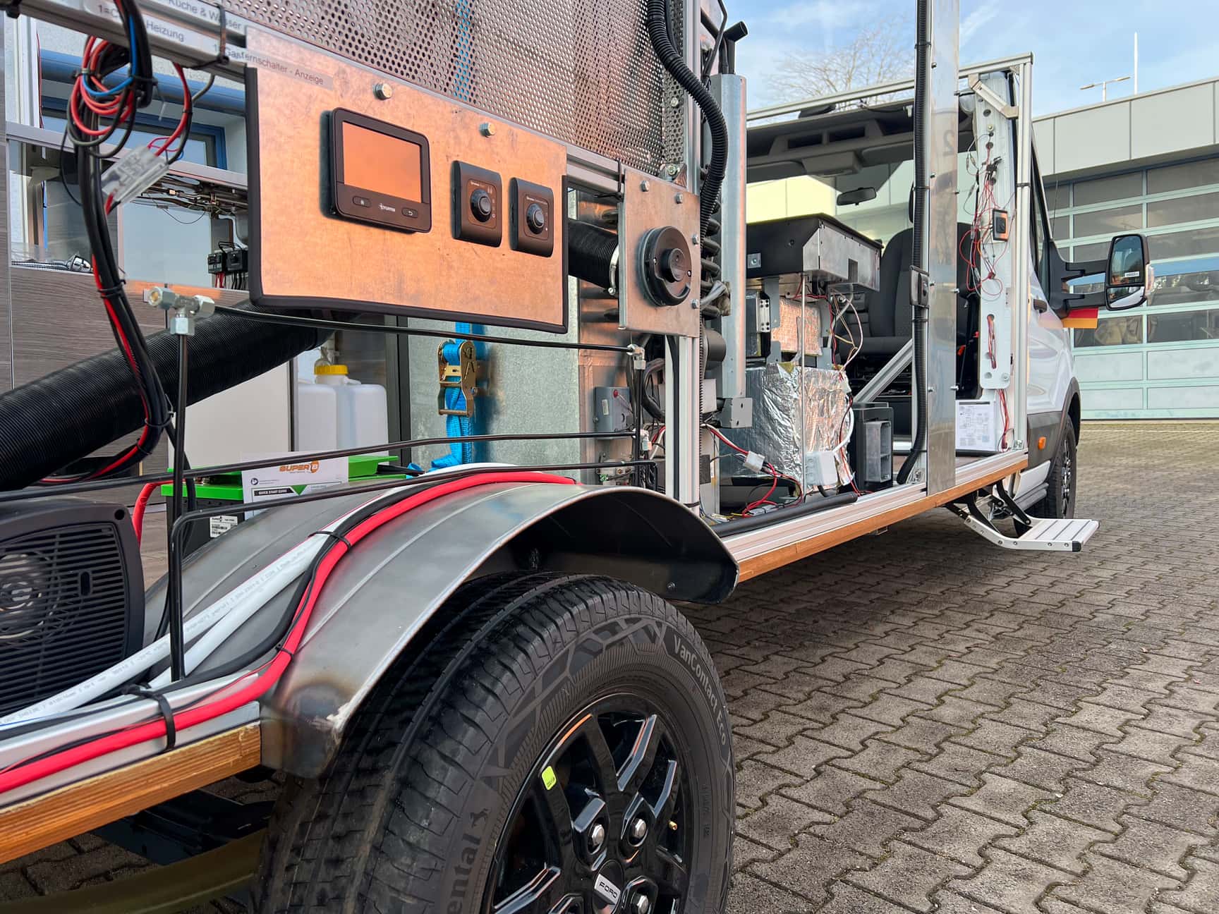 Diese Radläufe hat Andreas Mayer extra für das Schulungsfahrzeug angefertigt