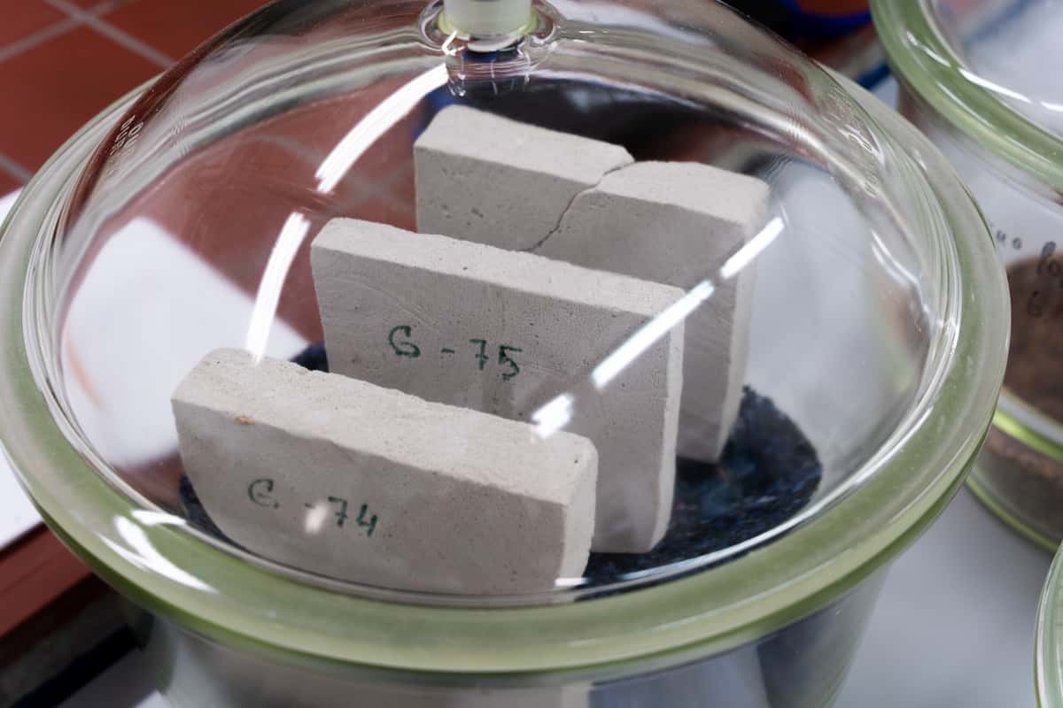 Bestimmung des praktischen Feuchtegehalts in einem Exsikkator