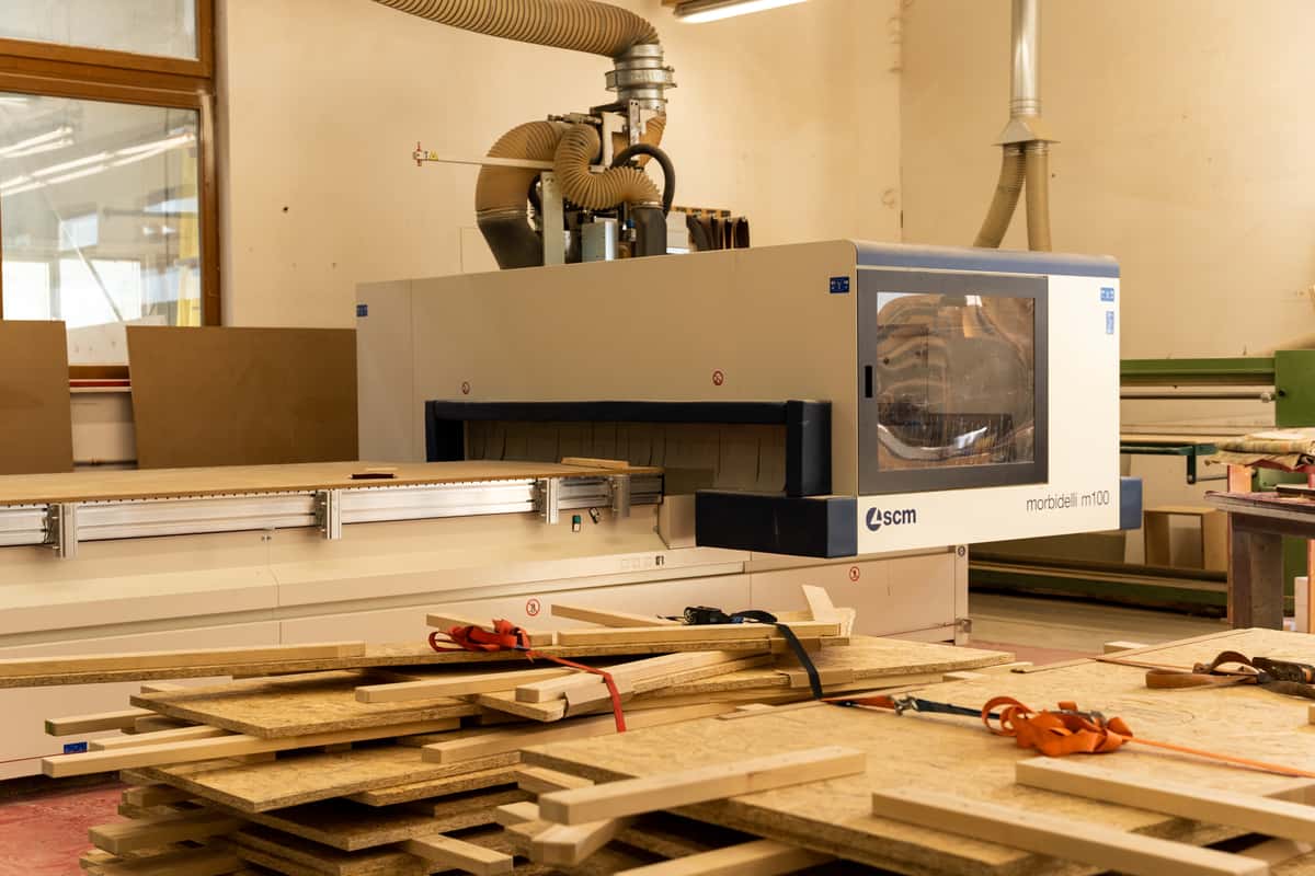 CNC Fräsmaschine, auf der das Juli Vansystem entsteht