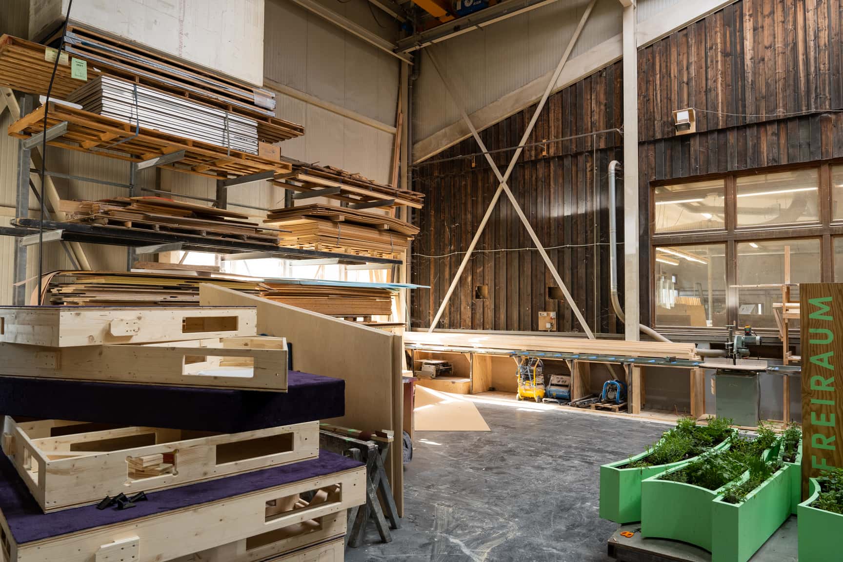 Materiallager in der Schreinerei
