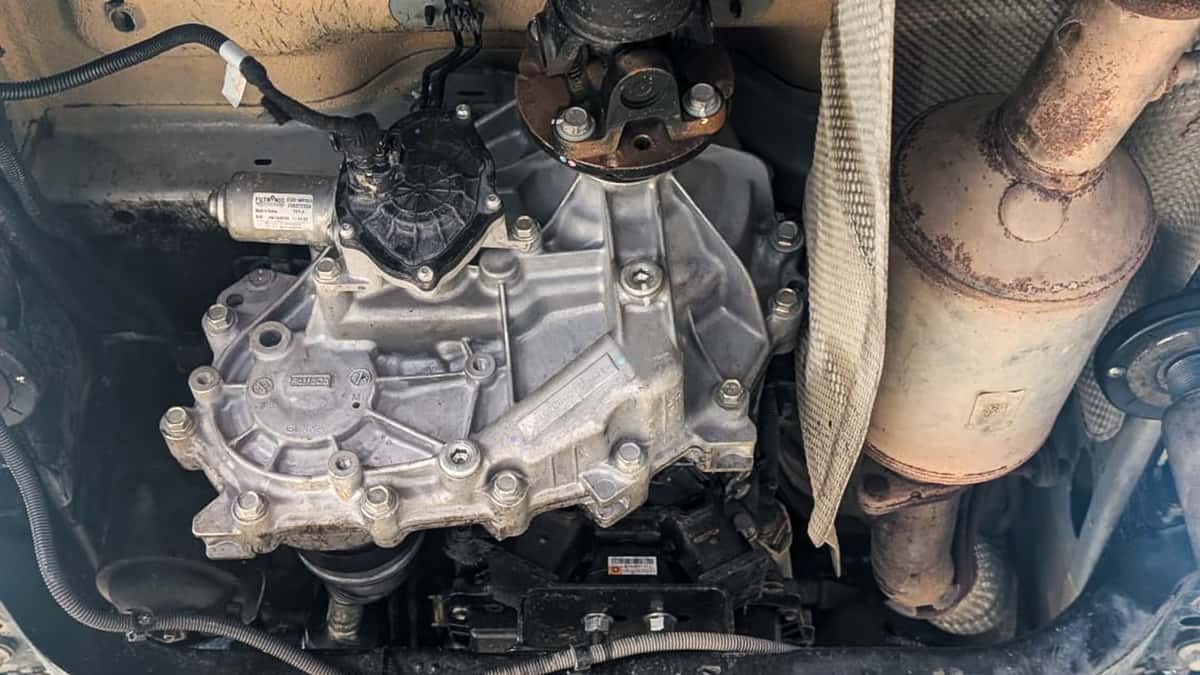 Verteilergetriebe des Ford Ranger mit Untersetzung von 2,71 am Automatikgetriebe des Ford Transit