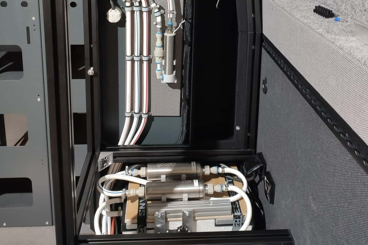 Wasseraufbereitungsanlage mit Kalk- und Aktivekohlefilter sowie UV-Modul