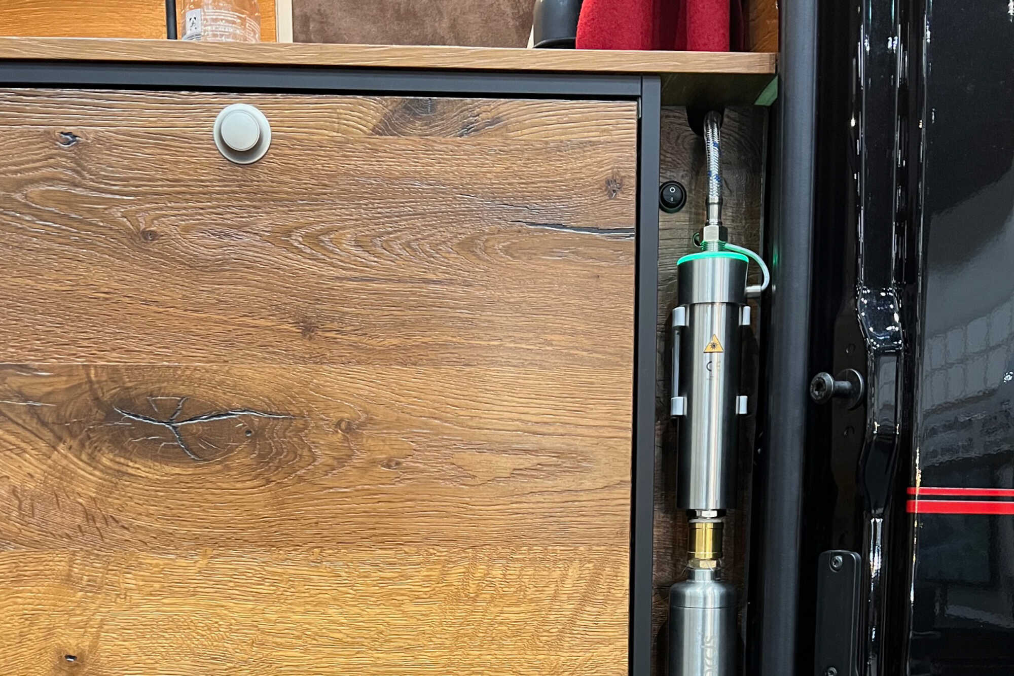 Kalk-, Aktivekohle- und UV-Filter platzsparend hintereinander montiert