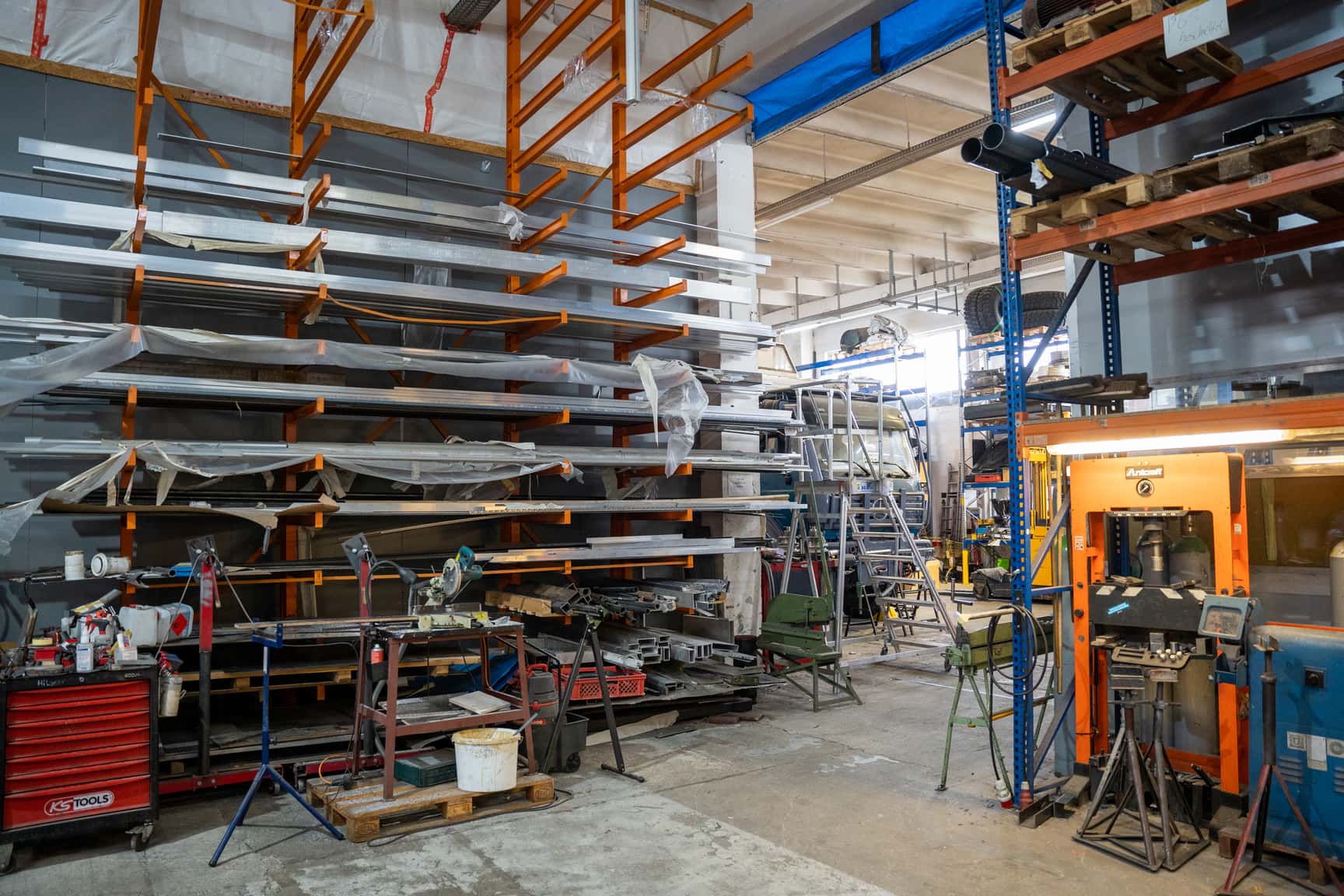 In der Metallbauwerkstatt von Eine Welt Reisen