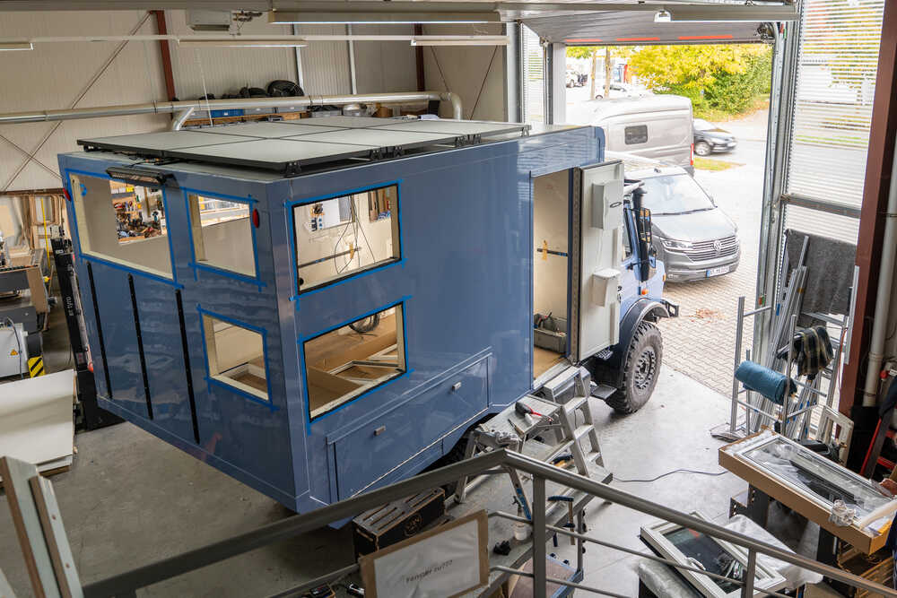 Blick von oben in die Halle der Vanfabrik