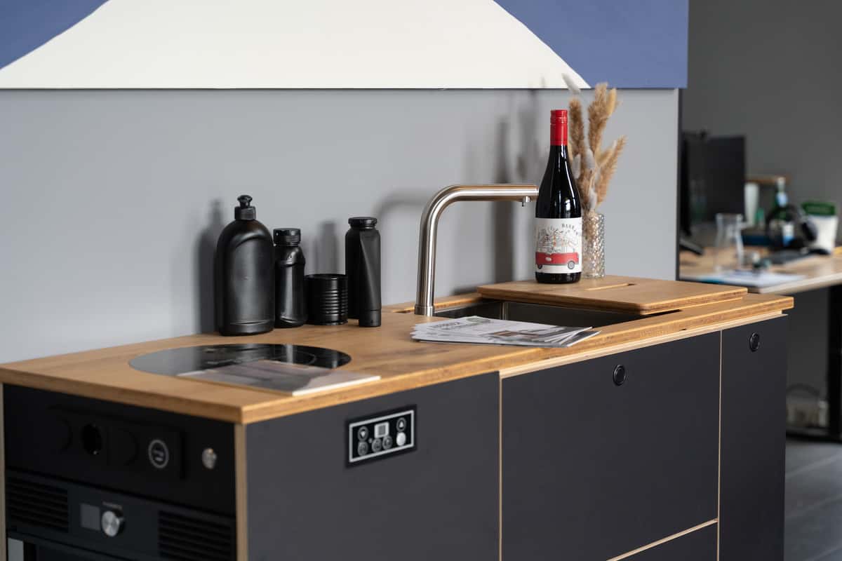 Ausstellungsküche im Showroom der Vanfabrik