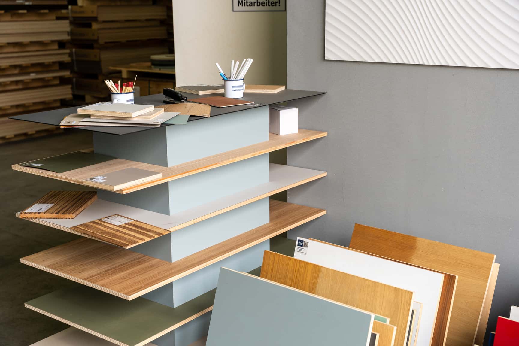 Ausstellungs-und Mustertisch vom Plattenladen