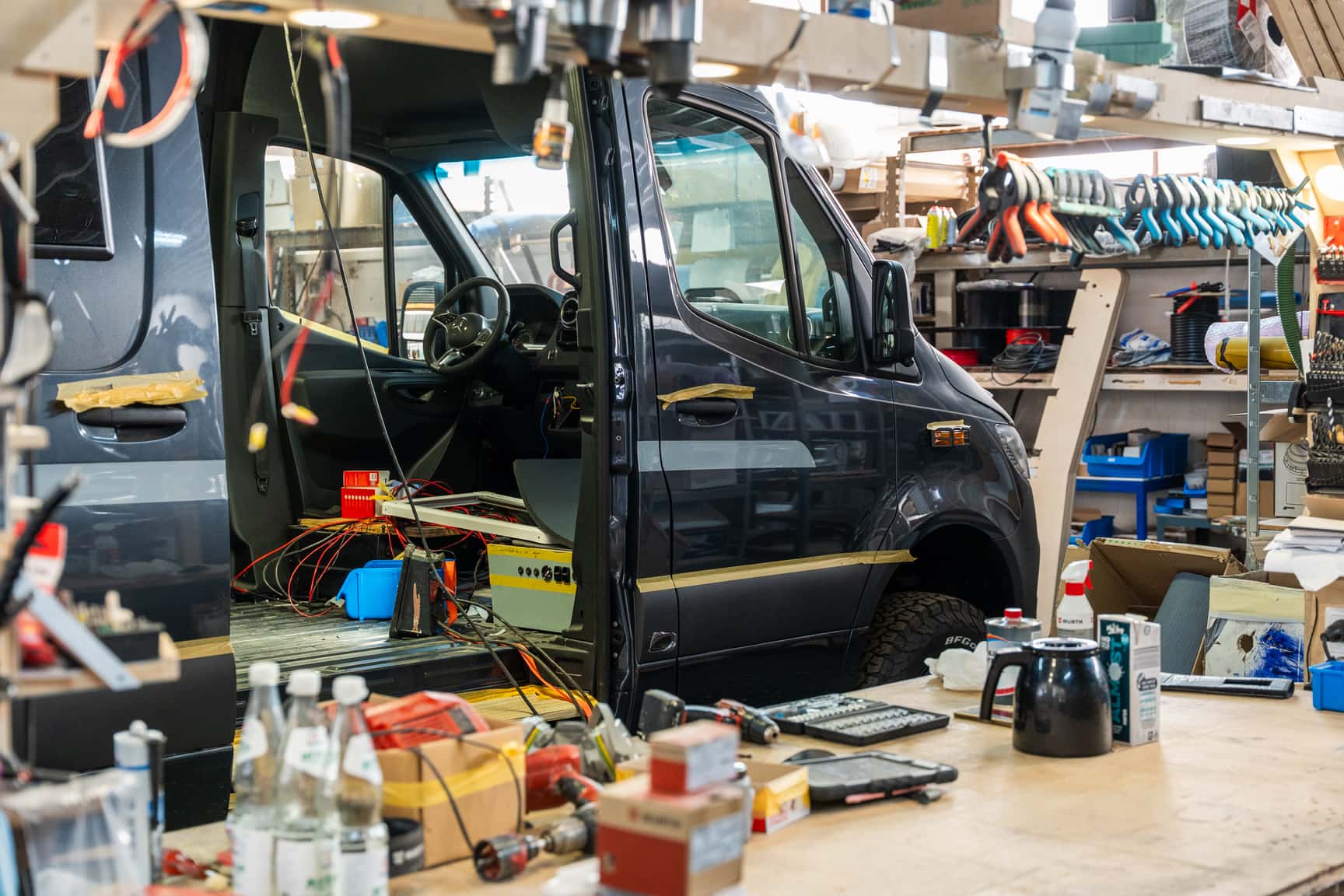 Blick in den Werkstattalltag der Camper Schmiede