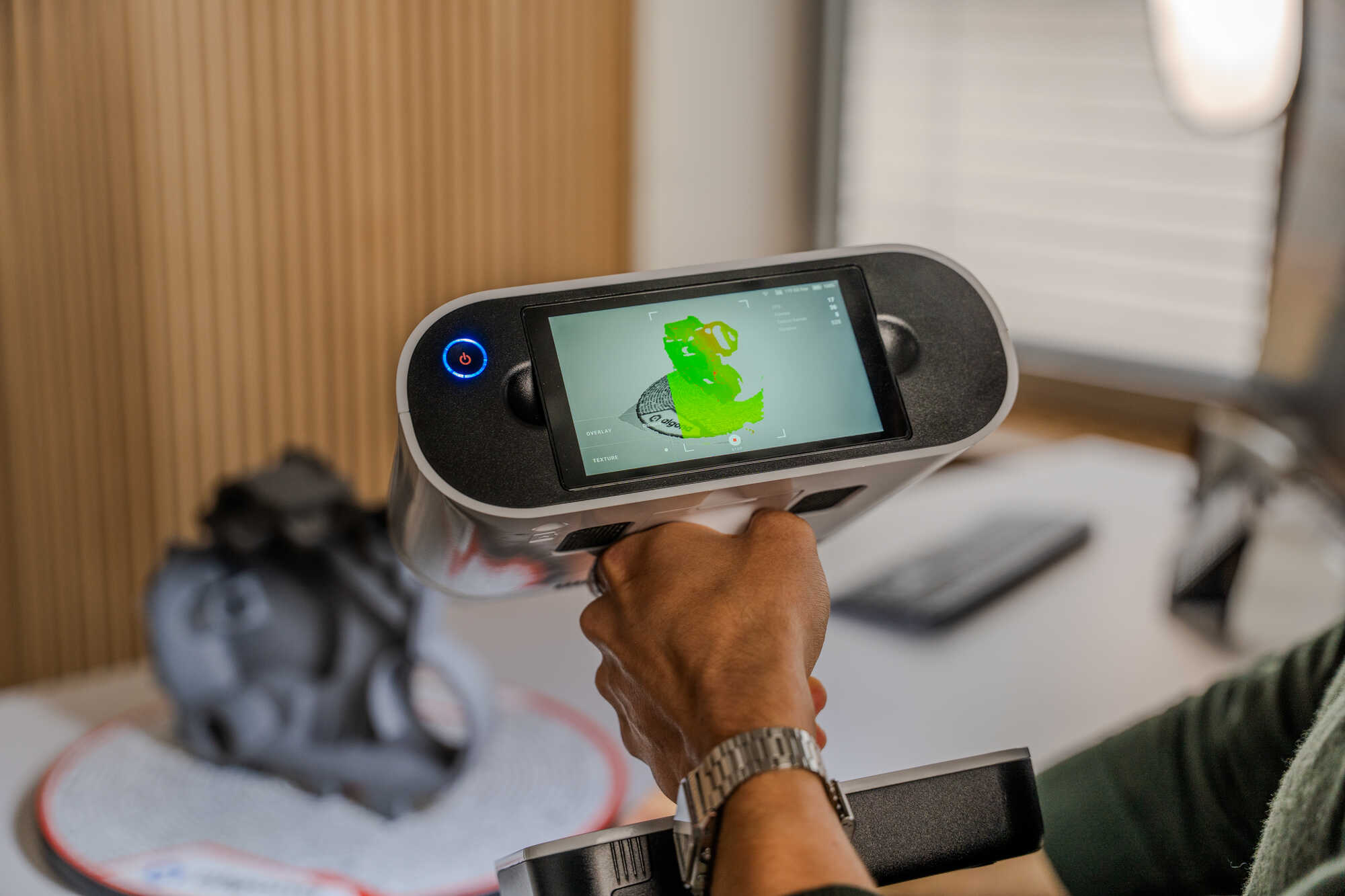 Blick auf den Bildschirm des Artec Leo während des Scanprozesses