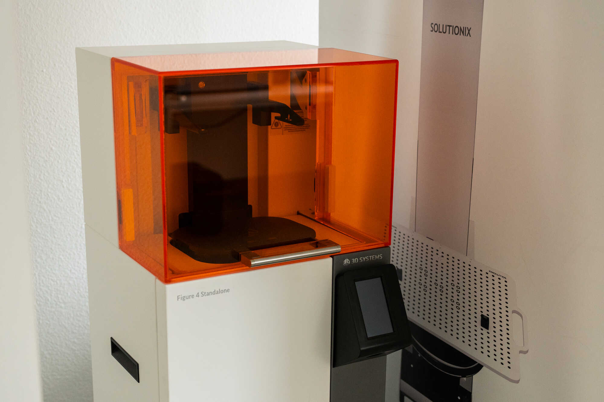 Resin 3D Drucker von Markforged in den Räumen von Algona in Stuttgart