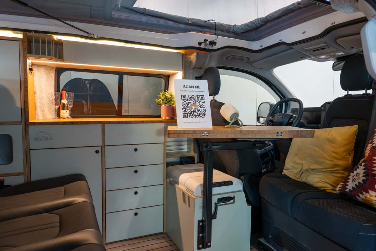 Ellie Vans auf der CMT 2026 mit einem Umbau auf Ford Transit Custom