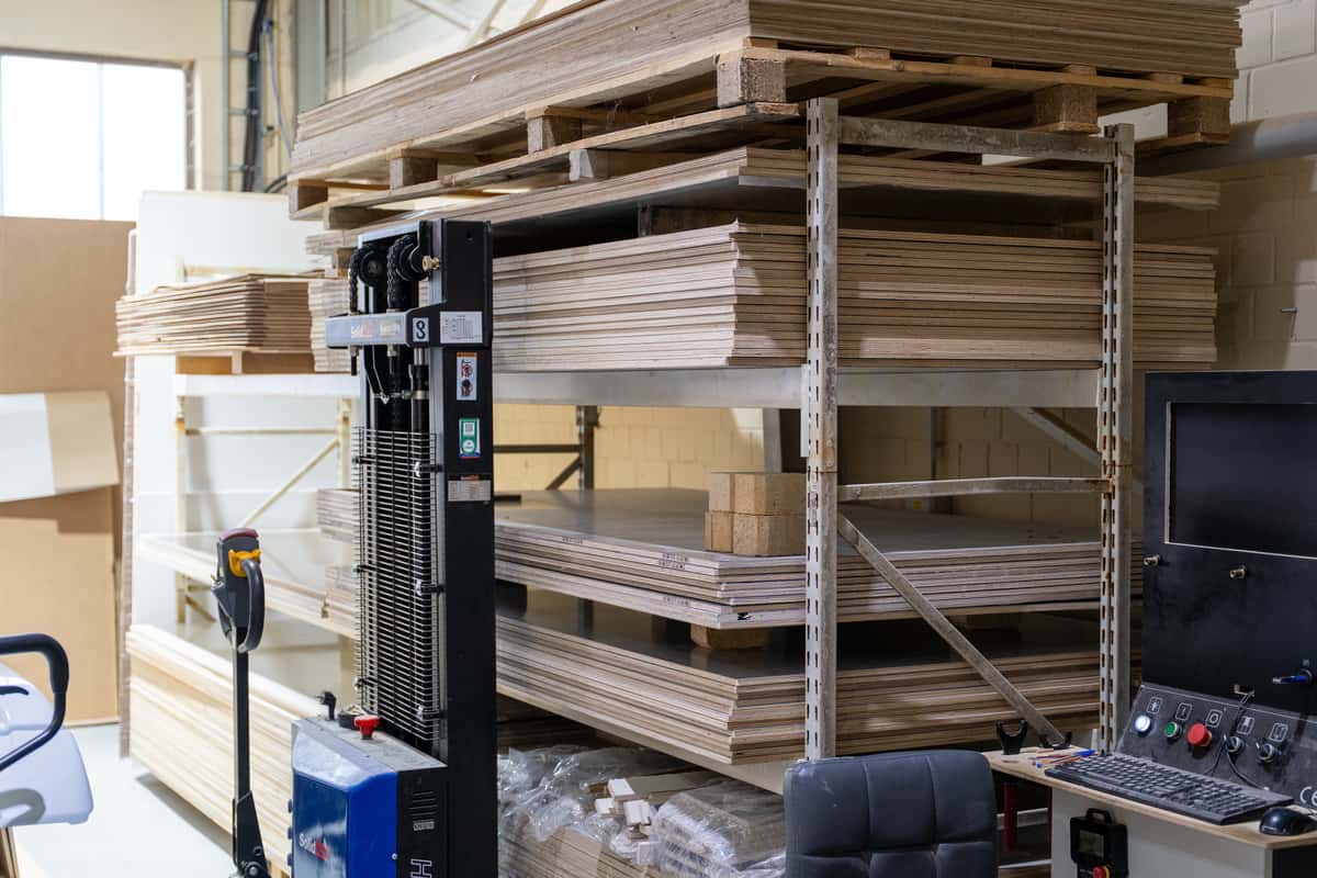 Plattenlager bei Movovan