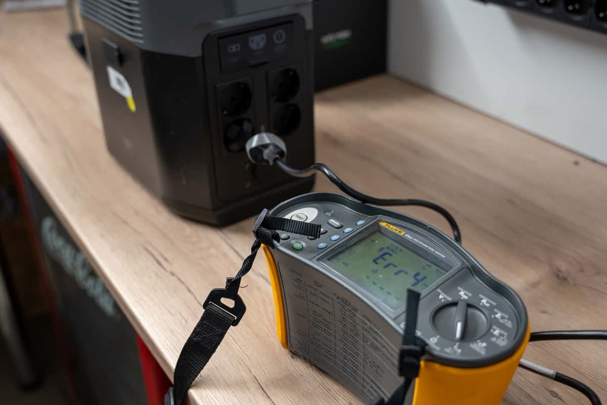 Fluke Installationstester an einer Ecoflow Powerstation