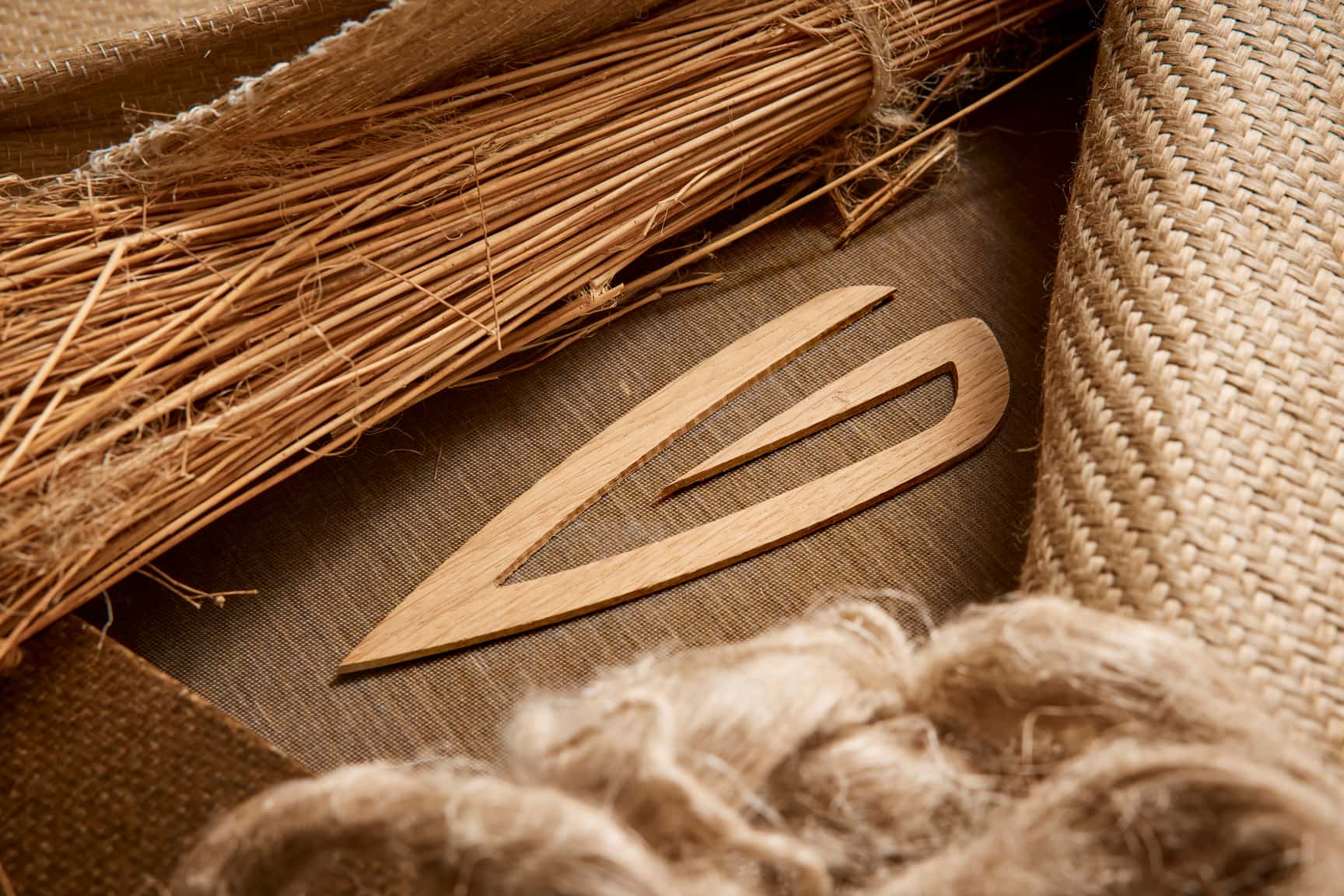 Flachs in seinen verschiedenen Verarbeitungsstadien